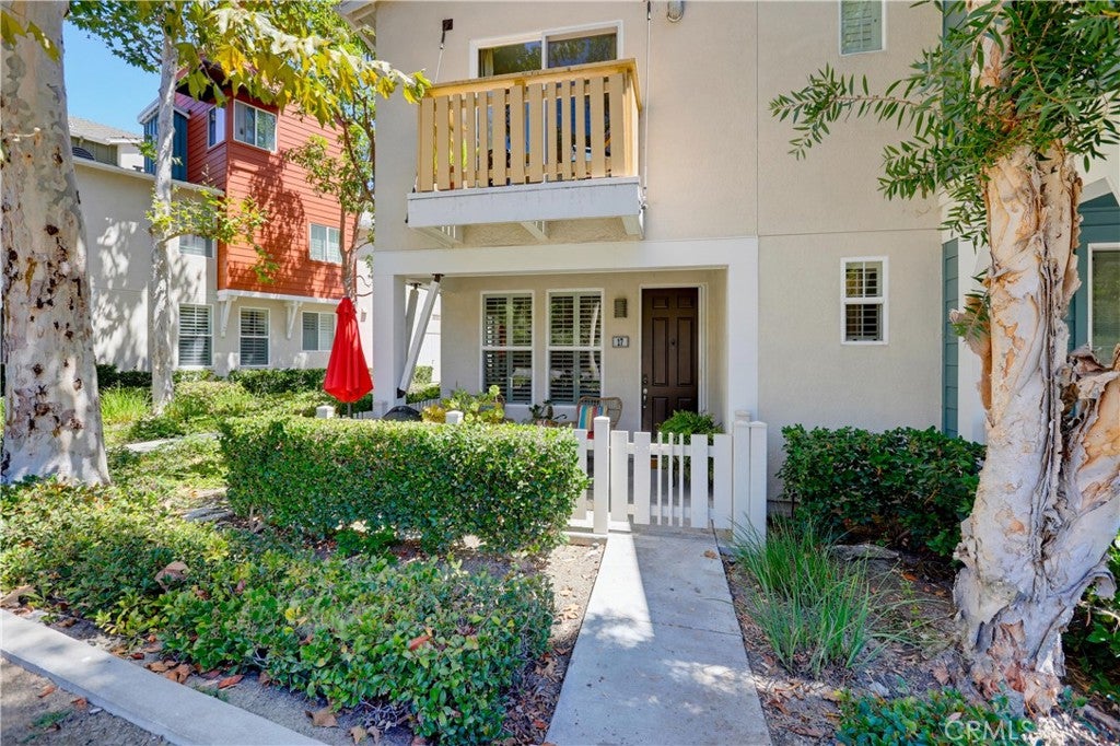 17 Quartz Lane