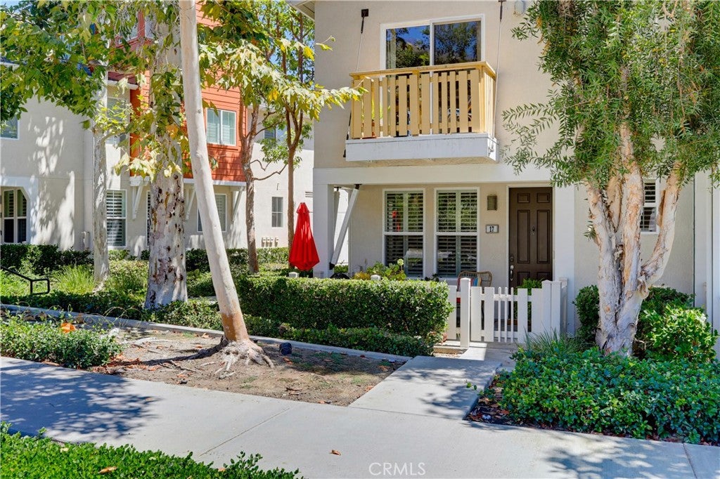 17 Quartz Lane