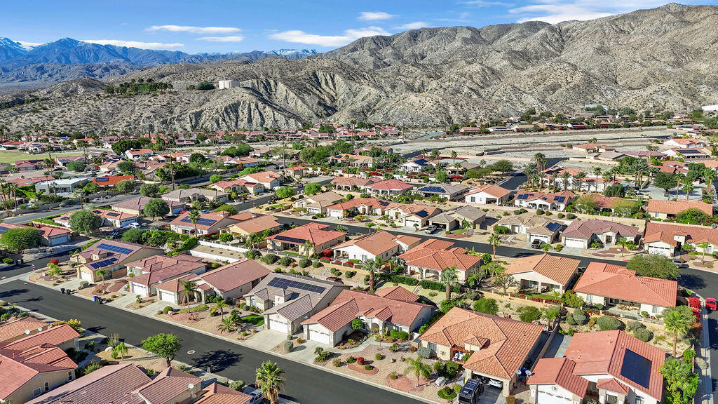 Paradise Springs - Residential