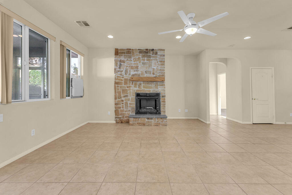 Paradise Springs - Residential