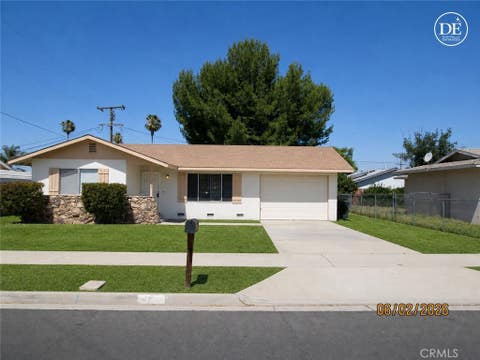 Photo of 721 S Santa Fe St, Hemet, CA 92543 (MLS # SW26013645)