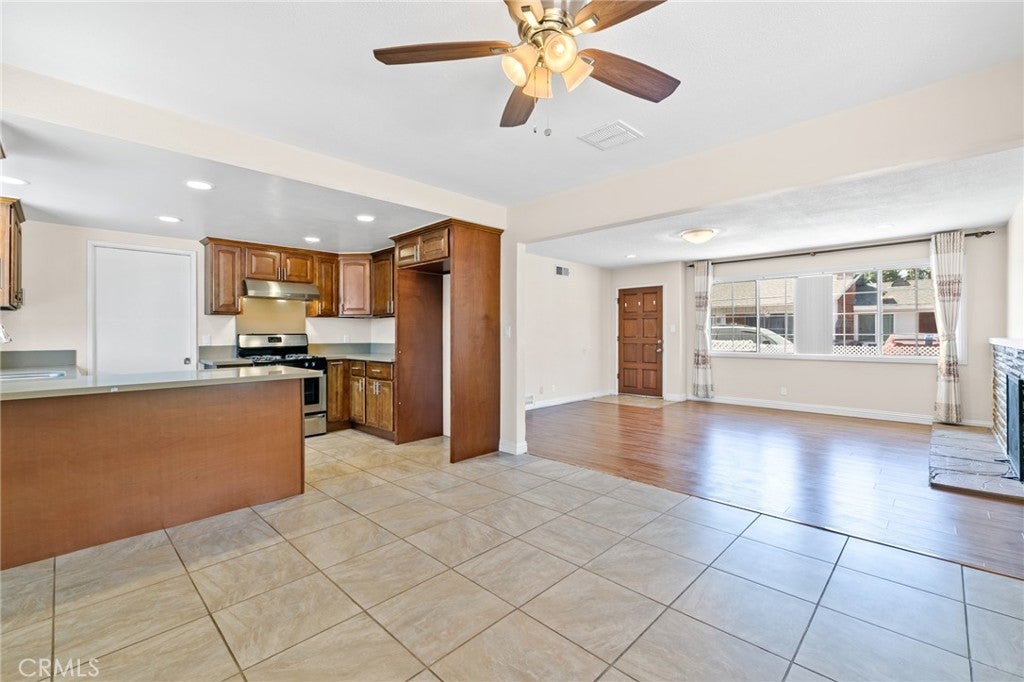 4605 Cedar Ave