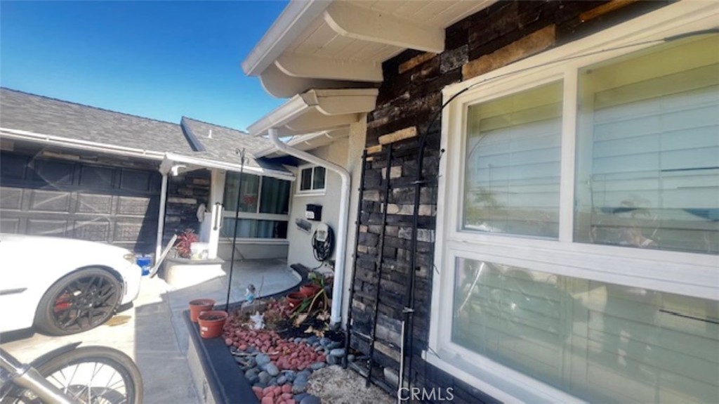 2610 Greenbrier Lane
