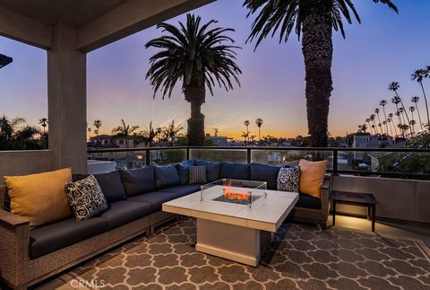 Photo of 624 14th Street, Huntington Beach, CA 92648 (MLS # OC26046361)