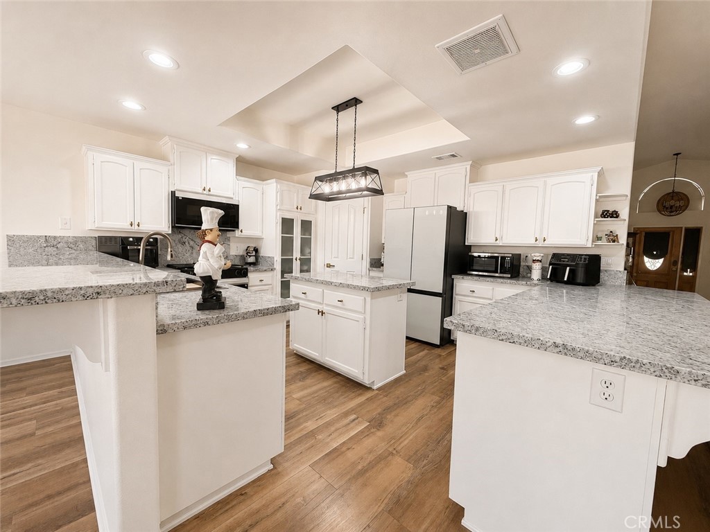 14576 Mast Lane
