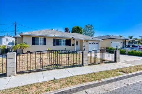 Photo of 903 Willow Drive, Brea, CA 92821 (MLS # NP26153361)
