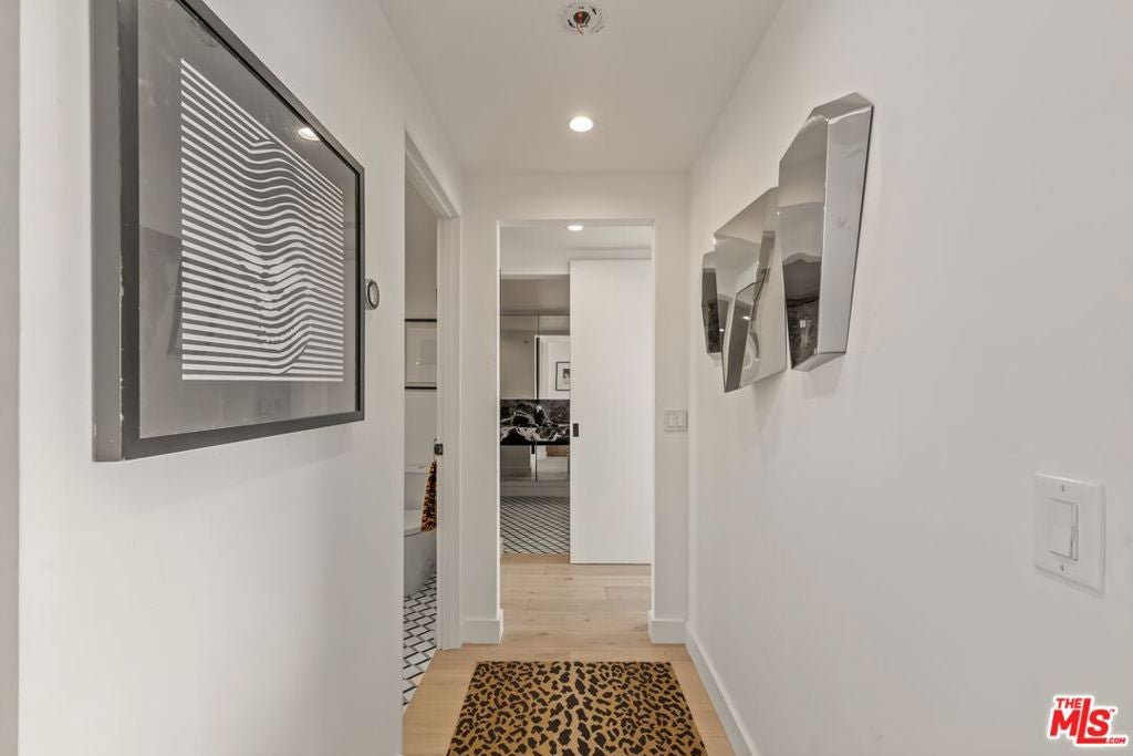 8787 Shoreham Drive 1106