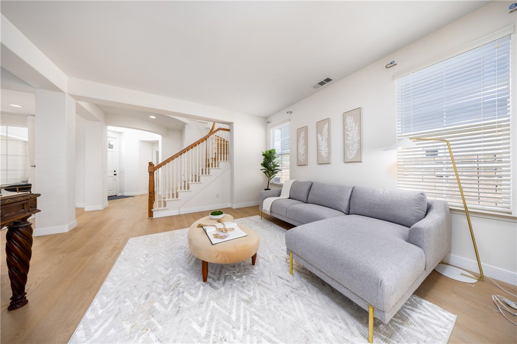 2225 Saratoga Lane