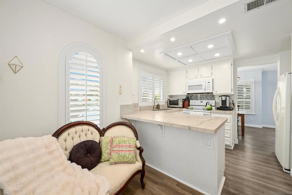 2835 Valley Vista Way