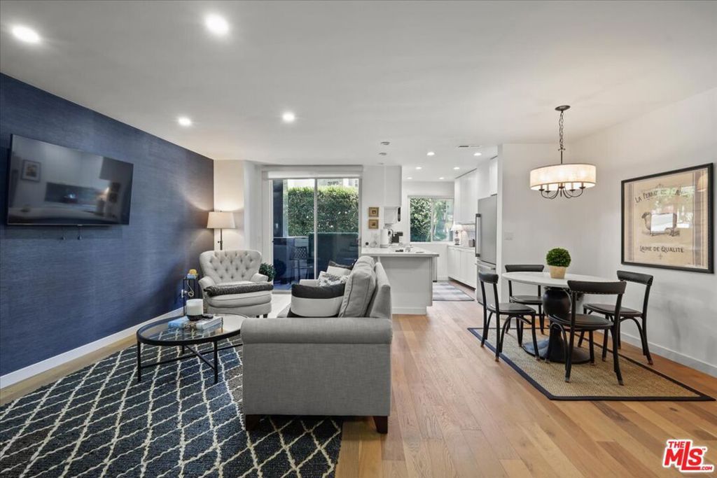 Photo of 7250 Franklin Avenue #101, Los Angeles, CA 90046 (MLS # 25571175)