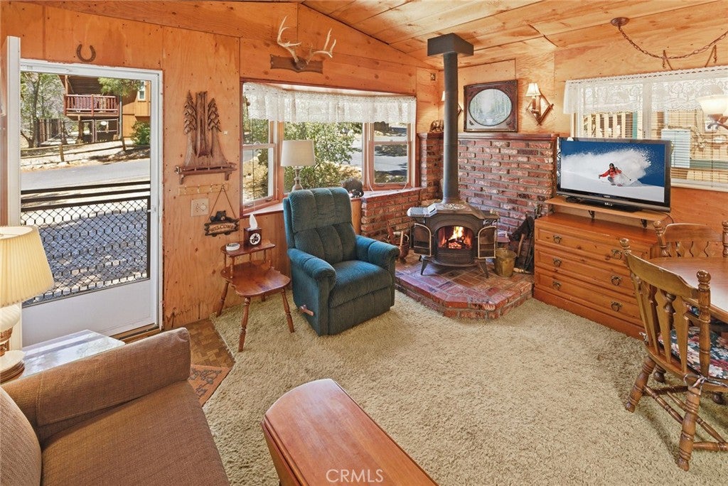 513 Cedar Ln