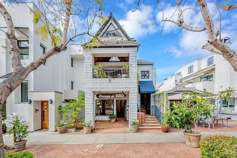 2210 Avenida De La Playa La Jolla CA 92037