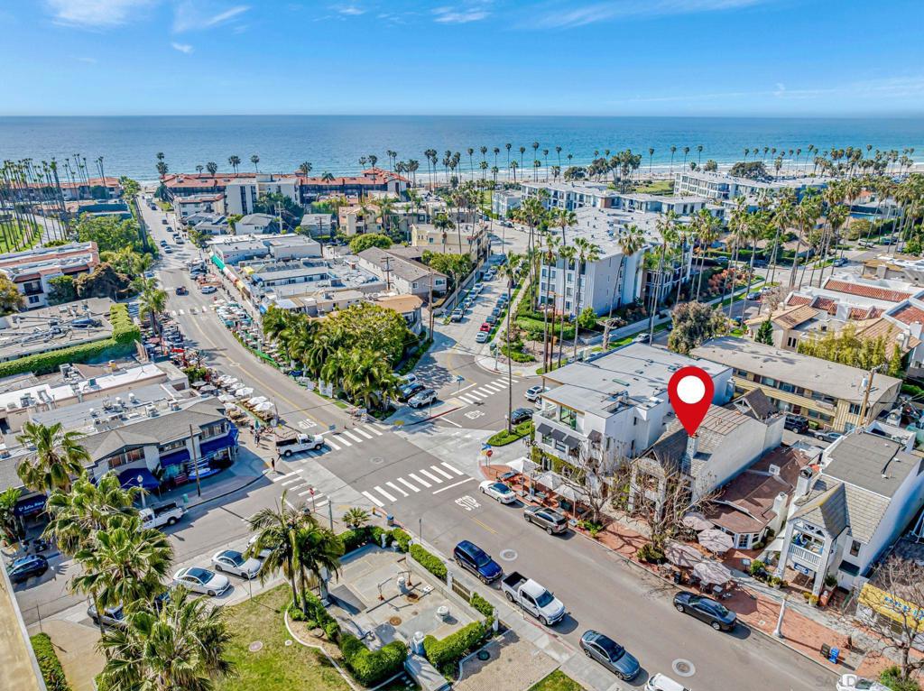 2210 Avenida De La Playa