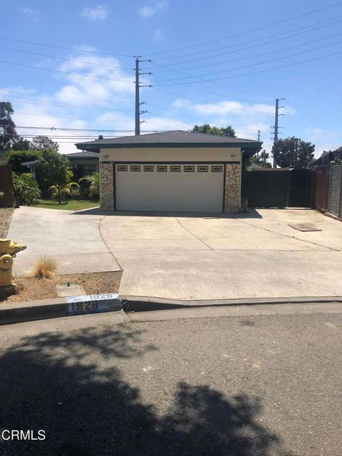 Photo of 1928 San Benito Street, Oxnard, CA 93033 (MLS # V1-33312)