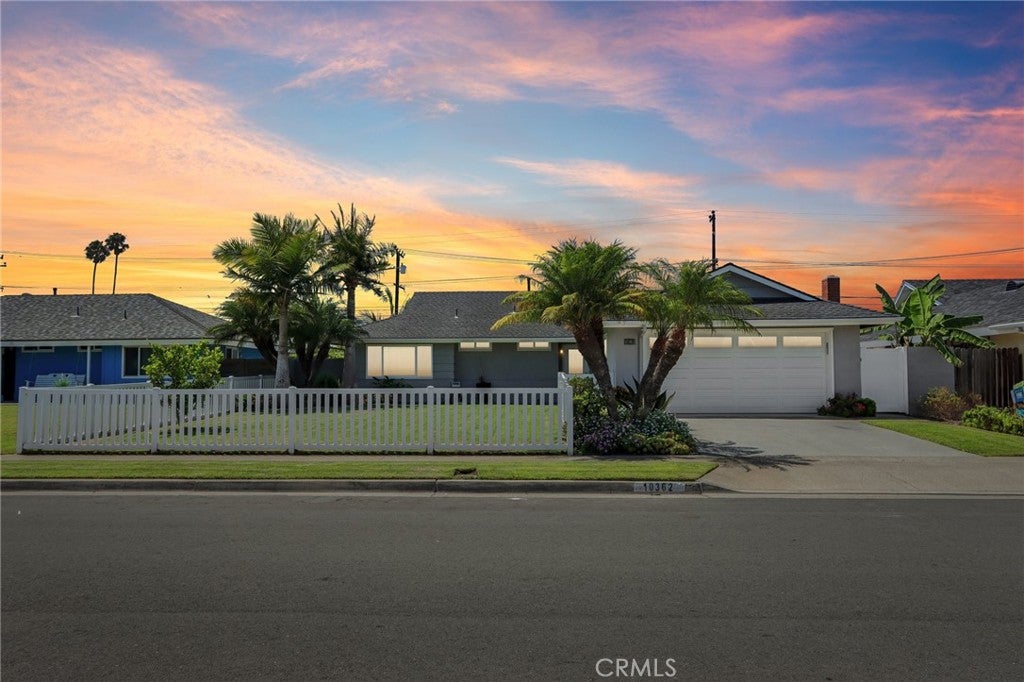10362 Christmas Drive, Huntington Beach CA 92646 - Photo 35