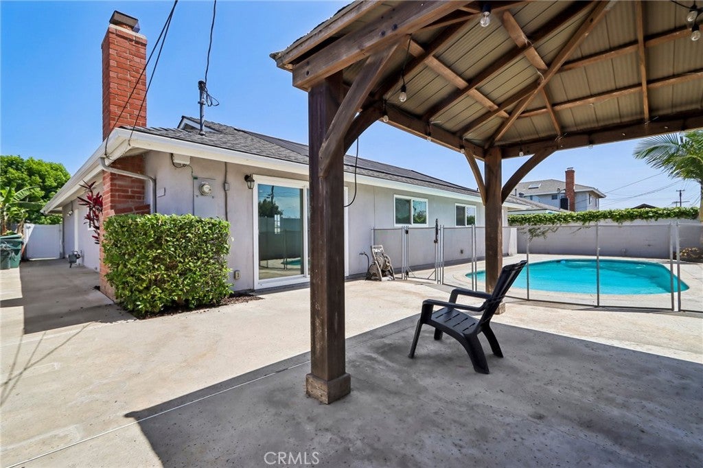 10362 Christmas Drive, Huntington Beach CA 92646 - Photo 13