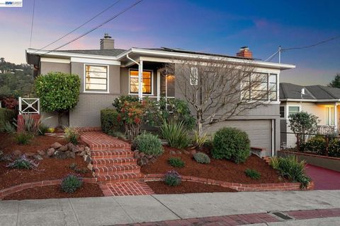 Photo of 3386 3386 Herrier St St, Oakland, CA 94602 (MLS # 41125297)