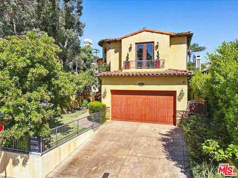 Photo of 3200 Elm Avenue, Manhattan Beach, CA 90266 (MLS # 25584821)
