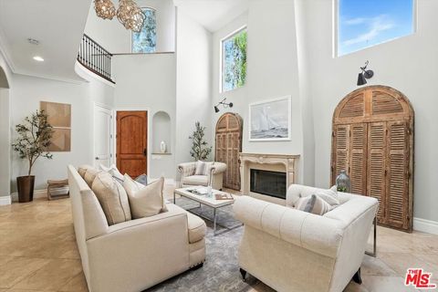 3200 Elm Avenue Manhattan Beach CA 90266