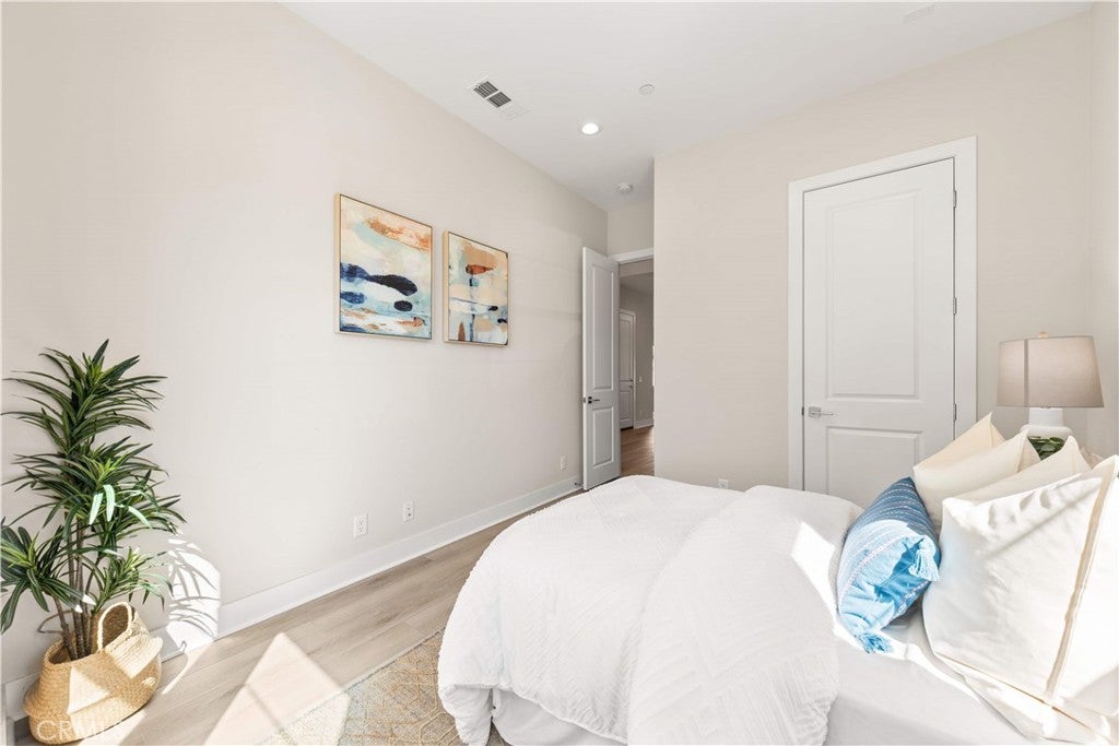 100 Walworth, Lake Forest CA 92630 - Photo 8