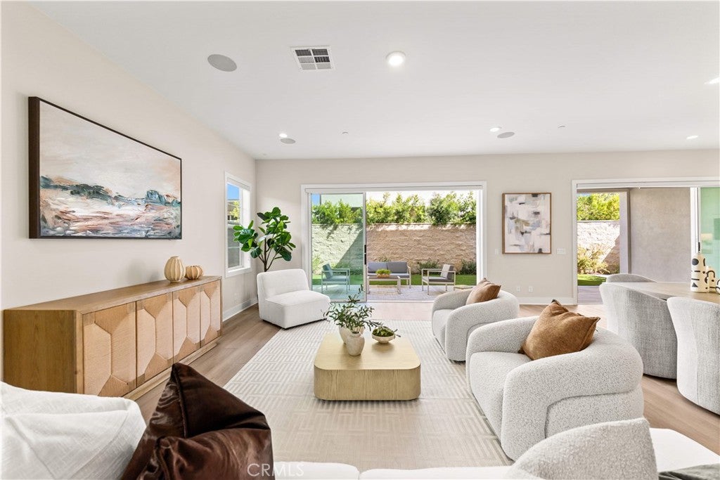 100 Walworth, Lake Forest CA 92630 - Photo 21