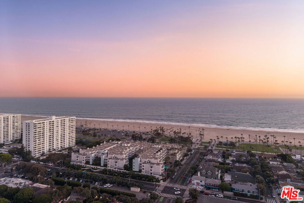 20 Ocean Park Boulevard 7