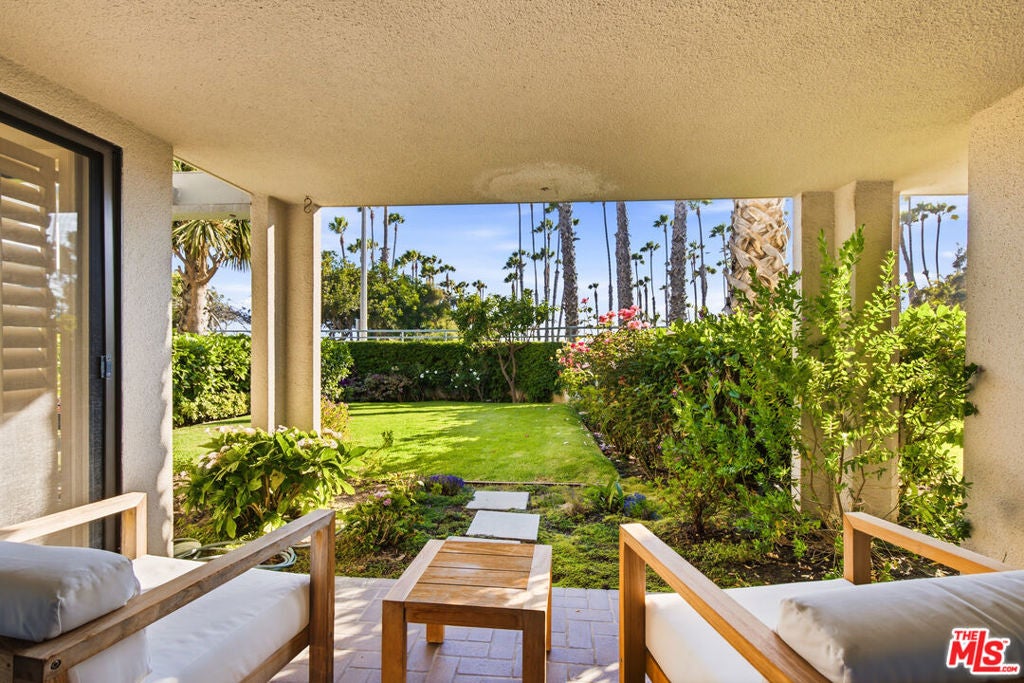 20 Ocean Park Boulevard 7