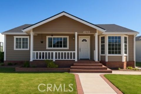 Photo of 4212 Nipomo Ave, Lakewood, CA 90713 (MLS # SB25243875)