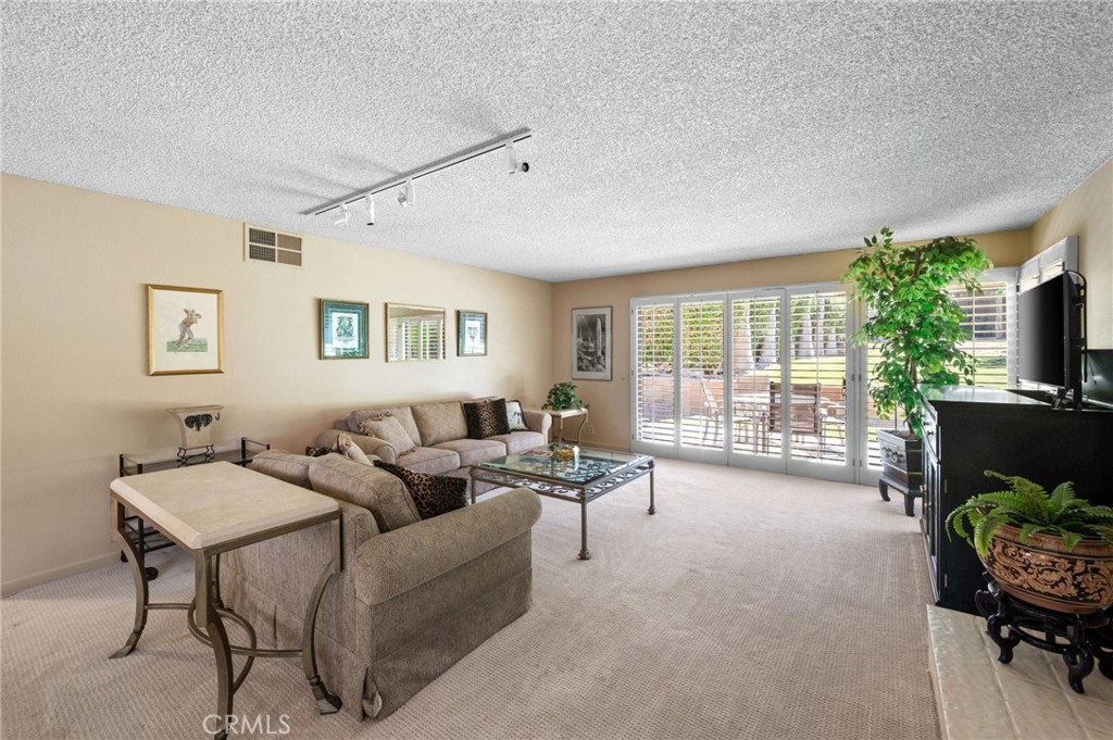 Mountain Cove (32514) - Residential