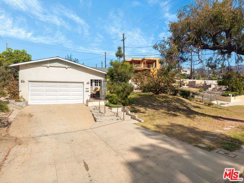 Photo of 16801 W Sunset Boulevard, Los Angeles, CA 90272 (MLS # 26887601)