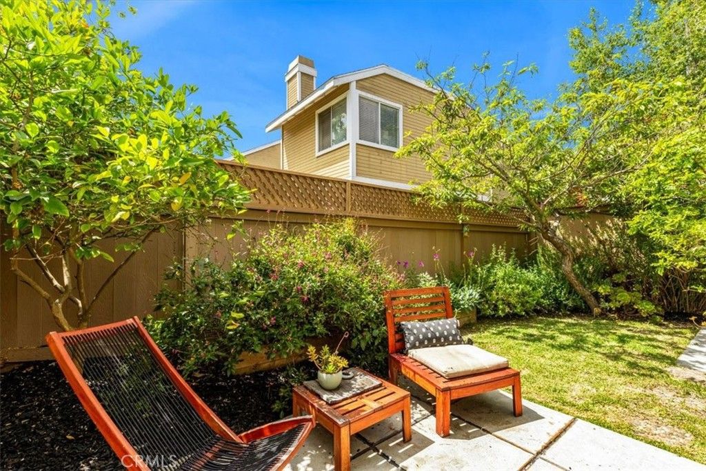 listing image 130721436678553658032