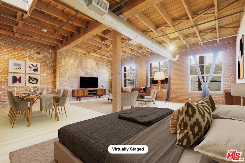 500 Molino Street 206