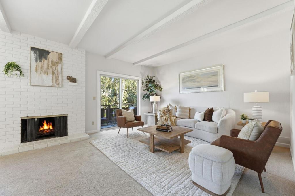 100 E Middlefield Road 6G