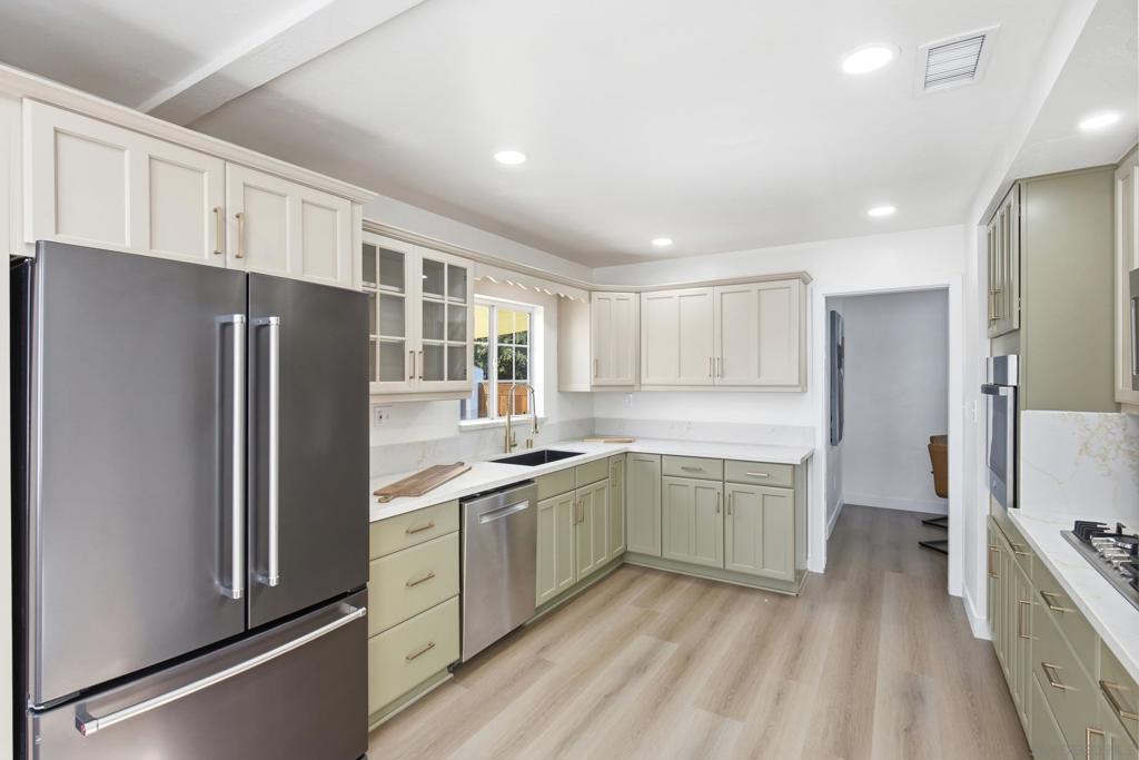 6955 Bruce Court