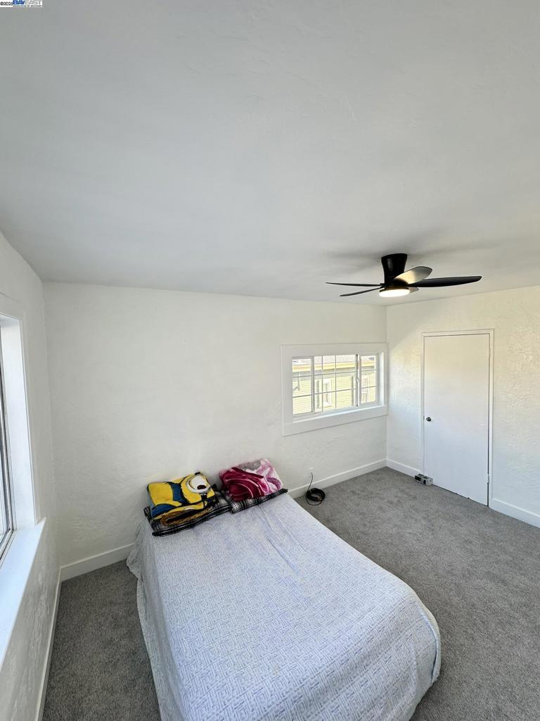 OAKLAND - Residential Income