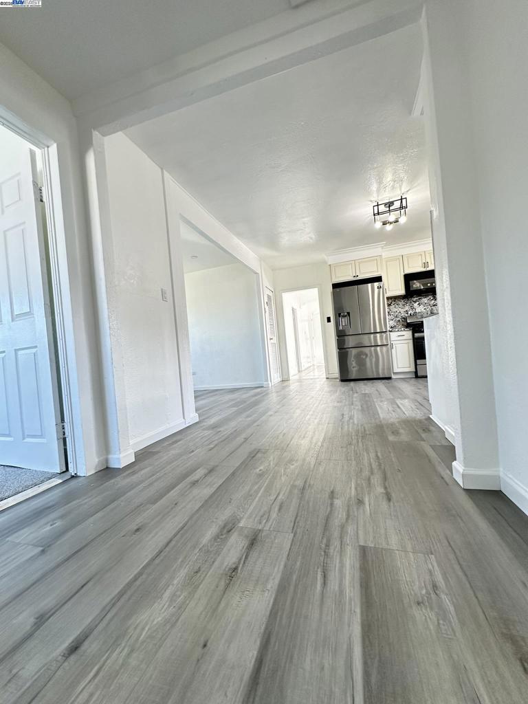 OAKLAND - Residential Income