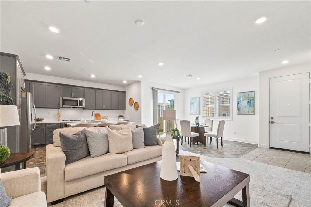 810 Enchanted Hideaway