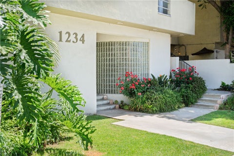 Photo of 1234 Granville AVE #3, Los Angeles, CA 90025 (MLS # SB26165170)