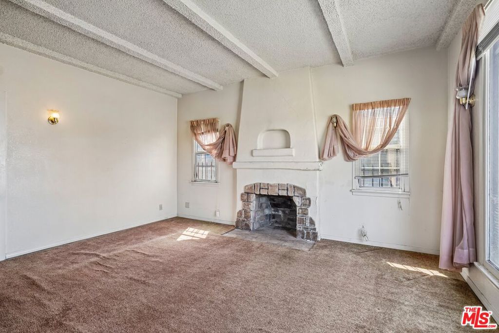 2022 W 83rd Street