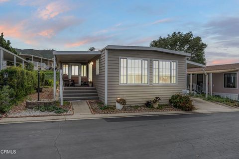 Photo of 5 Robertson Way #5, Thousand Oaks, CA 91320 (MLS # V1-36276)