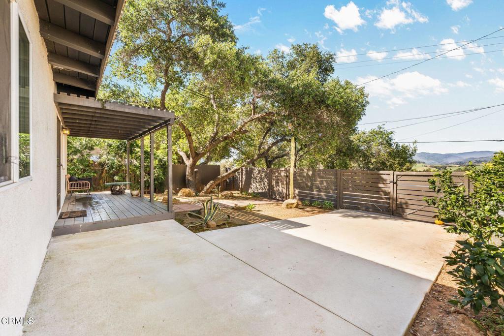 1176 N Ventura Avenue