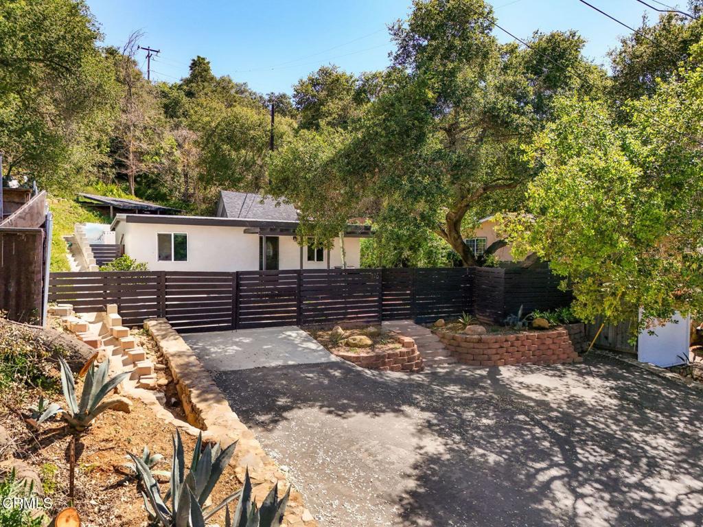 1176 N Ventura Avenue