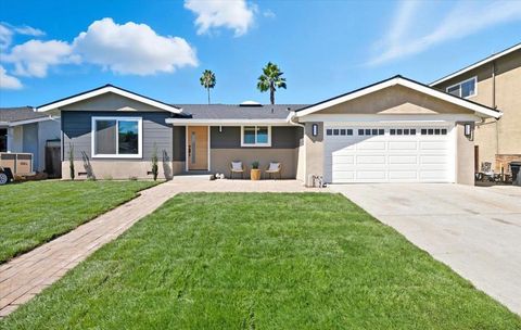 Photo of 6015 Fernglen Drive, San Jose, CA 95123 (MLS # ML82026140) Photo of 6015 Fernglen Drive, San Jose, CA 95123 (MLS # ML82026140)