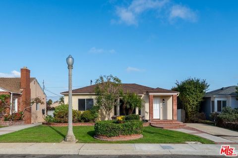 Photo of 8048 Stewart Avenue, Los Angeles, CA 90045 (MLS # 25615865)