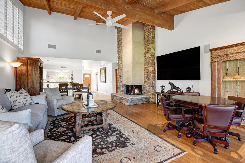 49920 Coachella Drive