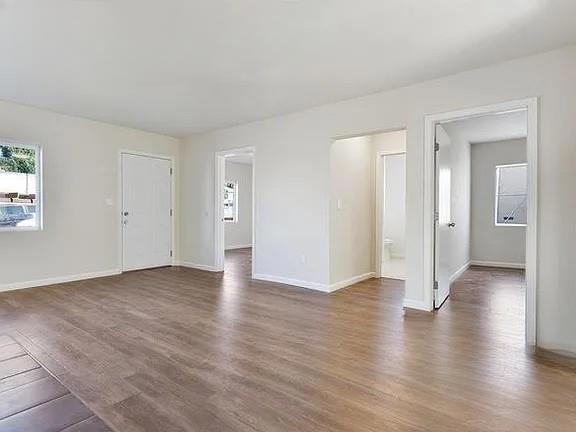 Perfect opportunity for a home owner or use as an investment property. Invest in Oakland's promising real estate market. High demand for rentals in this area makes this an excellent investment opportunity or chose to live in one unit and rent out the other! Each unit has 3 bedrooms and has been recently updated. With strong in-place cash flow and low-maintenance systems, this is a low-risk, high-upside investment ideal for both seasoned and first-time investment buyers. This property has been well cared for 7 years by the current owner and is ready for new ownership. Sewer Lateral Compliant. Call Sandhya for any questions!