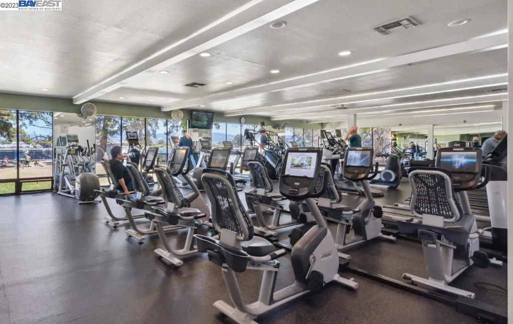 Alameda, California 94502, United States, ,Commercial,Pending,69797