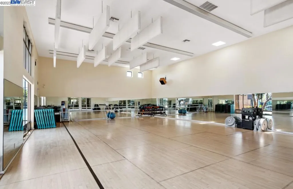 Alameda, California 94502, United States, ,Commercial,Pending,69797