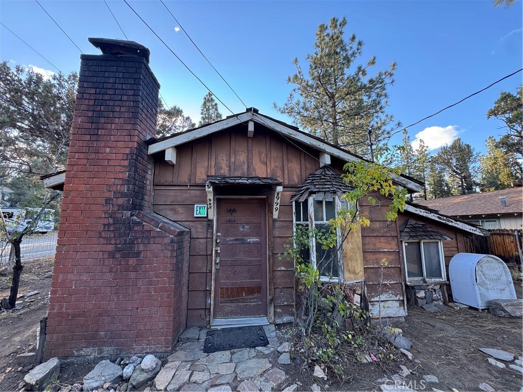 999 Pine Lane