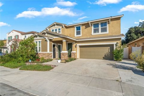 Photo of 1744 Sunny Heights Lane, Redlands, CA 92374 (MLS # CV25259046)